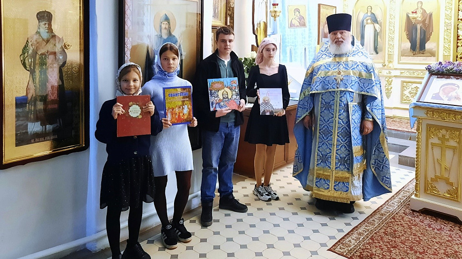 Акция «Согреем детские сердца» в 3-м Коломенском благочинии
