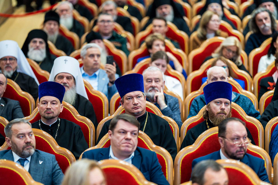 Святейший Патриарх Кирилл возглавил пленарное заседание XXVII Всемирного русского народного собора, посвященного теме «К 80-летию Победы. Защитники Отечества: военный и духовный подвиг»