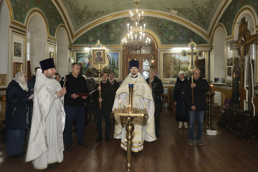 Престольный праздник на приходе Михаило-Архангельского храма с. Карпово городского округа Воскресенск 