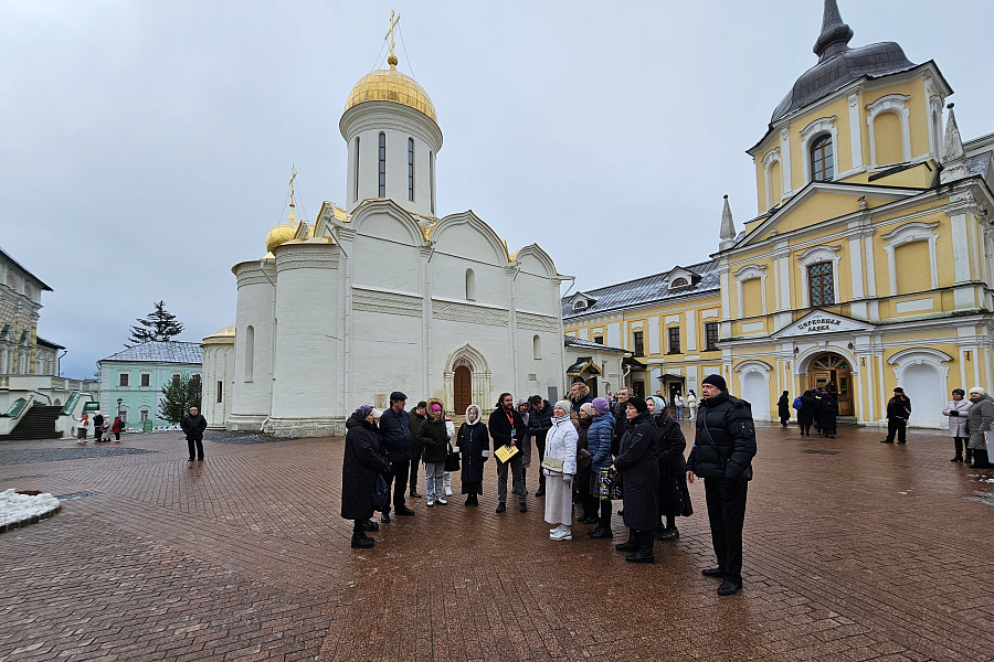 Епархиальная паломническая поездка в честь 80-летия Великой Победы для ветеранов и их семей из Совета ветеранов Министерства обороны