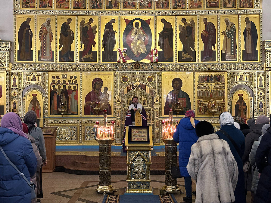 Архиепископ Фома возглавил молебное пение на новый год в Георгиевском кафедральном соборе г. Одинцово