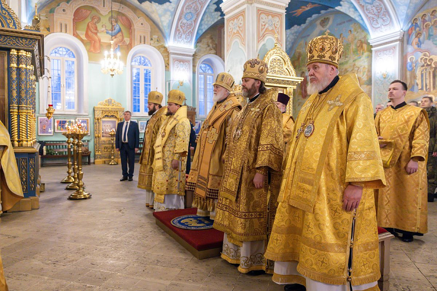 Божественная литургия во второй день праздника Рождества Христова в Коломне