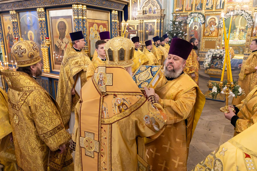 Божественная литургия во второй день праздника Рождества Христова в Коломне