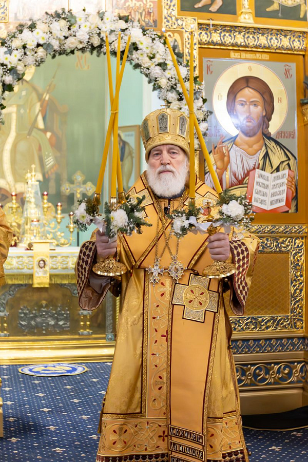 Божественная литургия во второй день праздника Рождества Христова в Коломне