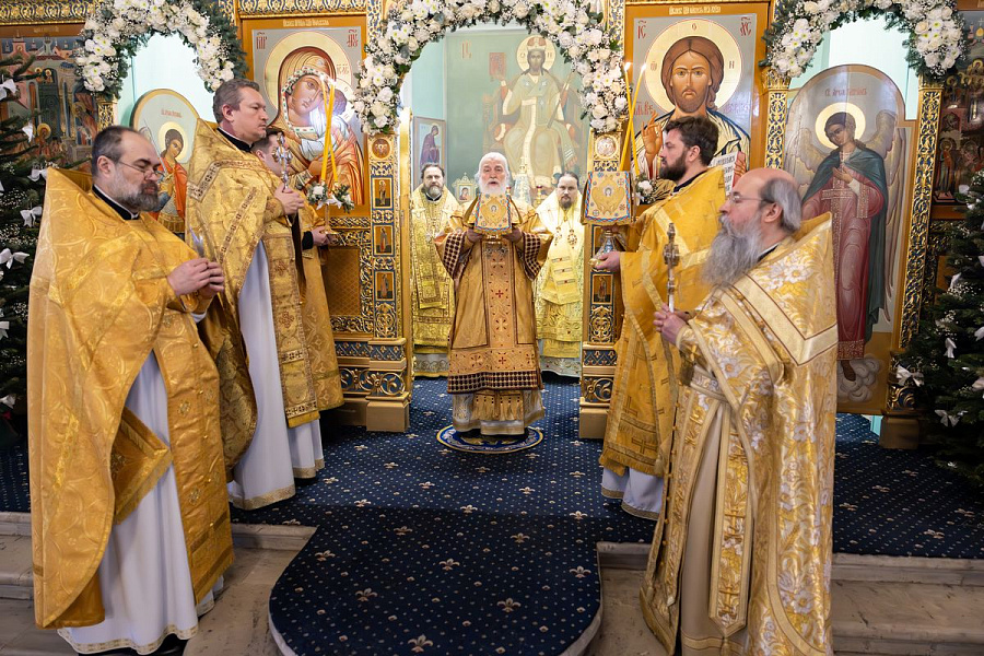 Божественная литургия во второй день праздника Рождества Христова в Коломне