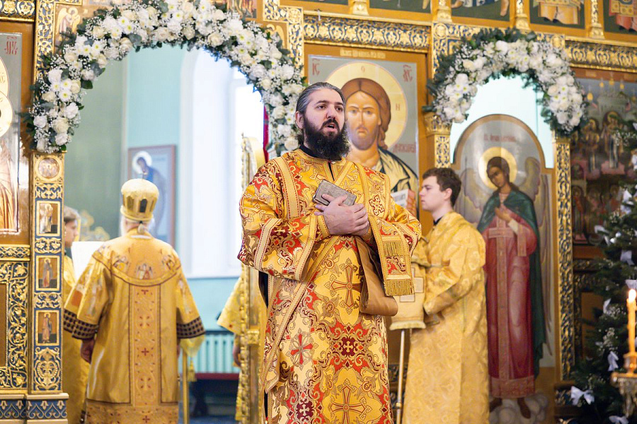 Божественная литургия во второй день праздника Рождества Христова в Коломне