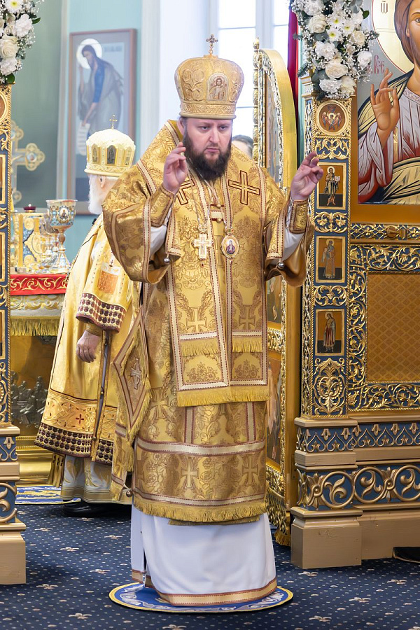 Божественная литургия во второй день праздника Рождества Христова в Коломне