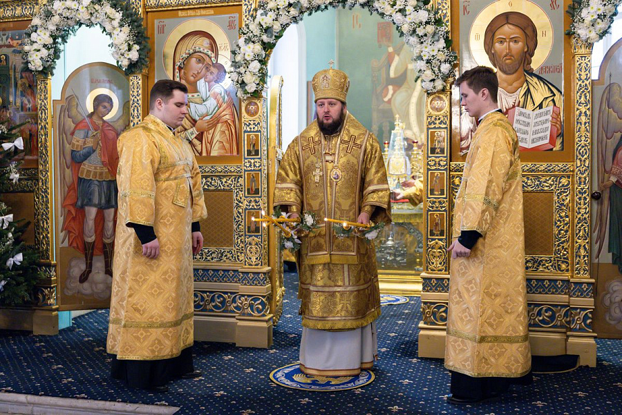 Божественная литургия во второй день праздника Рождества Христова в Коломне