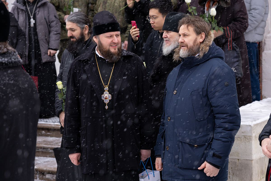 Божественная литургия во второй день праздника Рождества Христова в Коломне