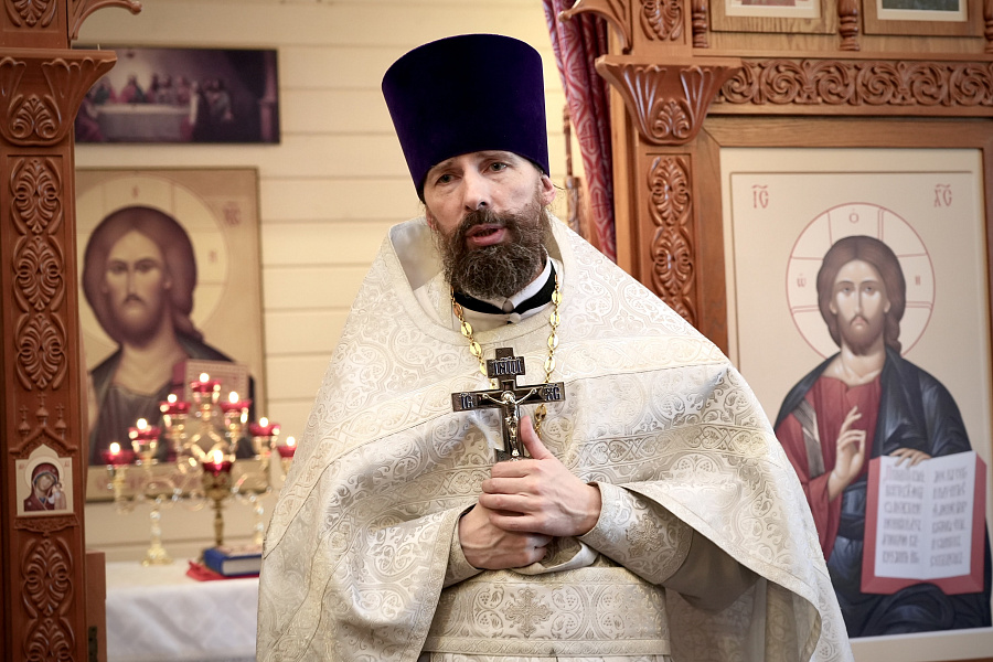 Председатель Синодального отдела по тюремному служению иерей Кирилл Марковский поздравил осуждённых, содержащихся в ИК-5 и МВК с Рождеством Христовым
