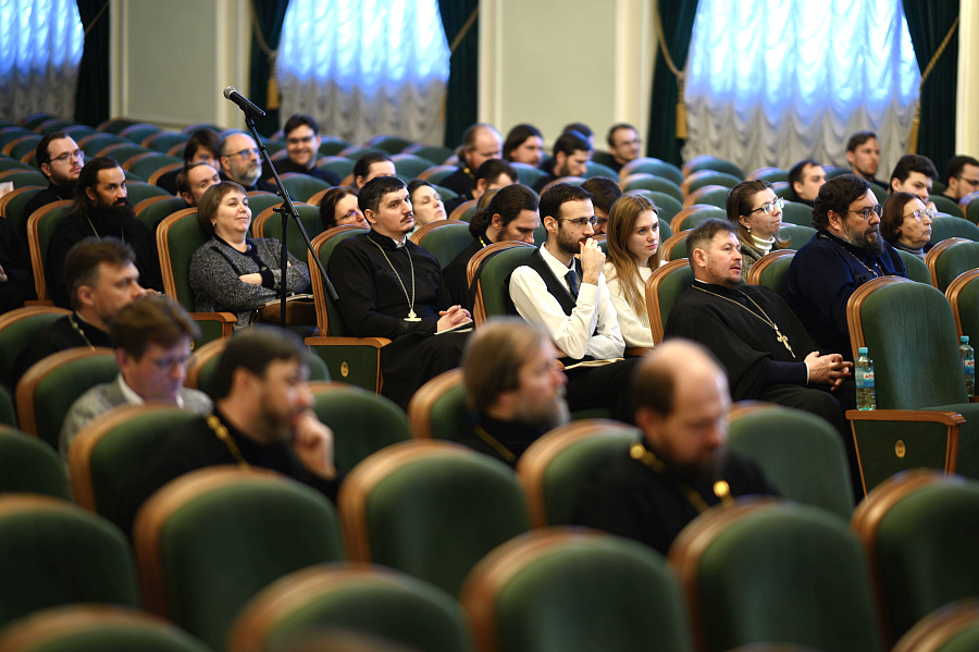 Старший преподаватель Коломенской духовной семинарии принял участие в V Общецерковном семинаре Сообщества преподавателей и исследователей Священного Писания