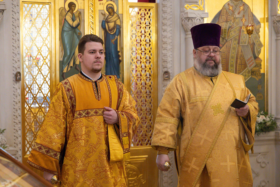 Престольный праздник Трёхсвятительского храма Коломенской духовной семинарии