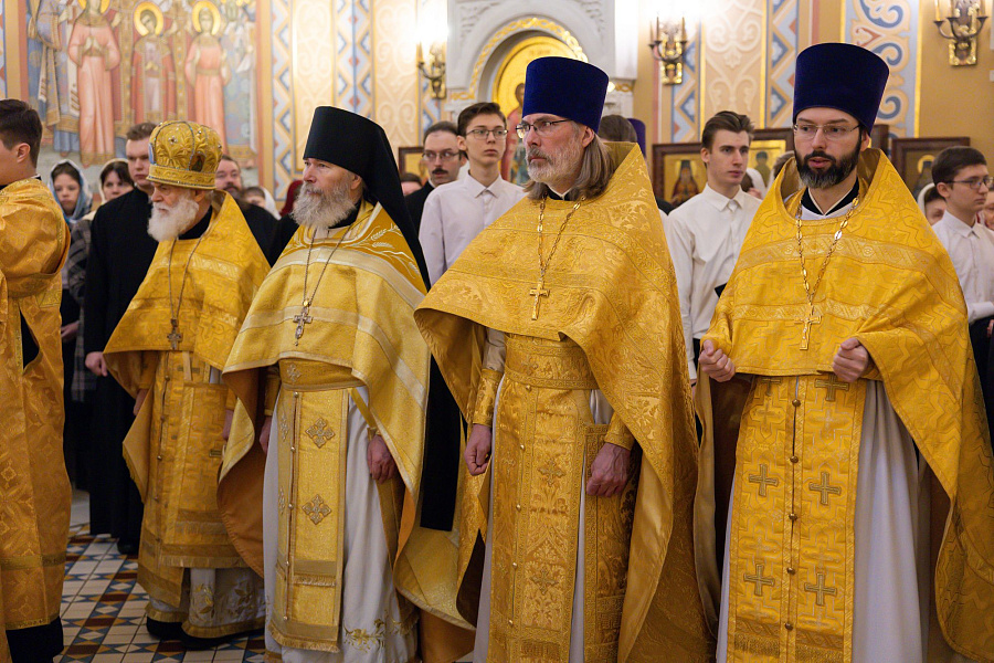 Престольный праздник Трёхсвятительского храма Коломенской духовной семинарии