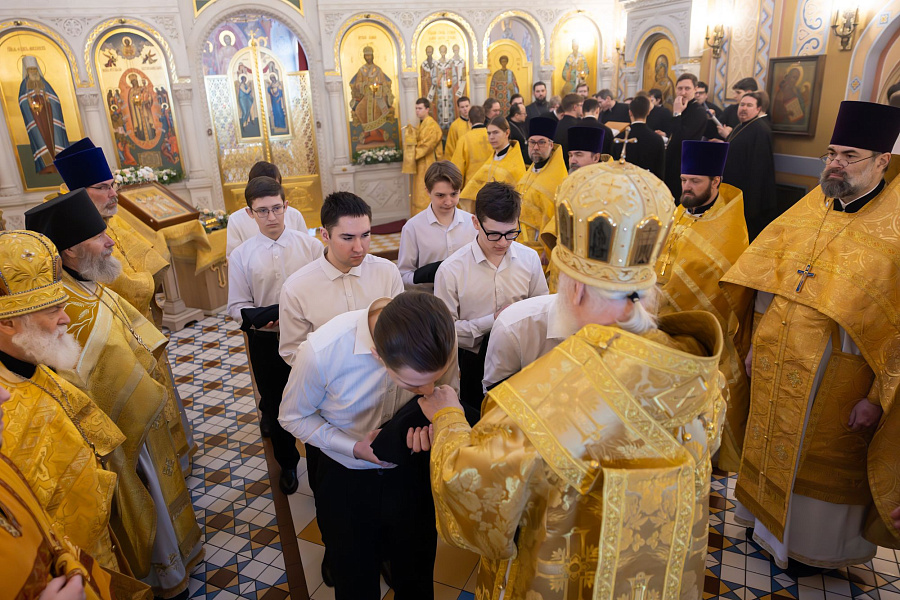Престольный праздник Трёхсвятительского храма Коломенской духовной семинарии