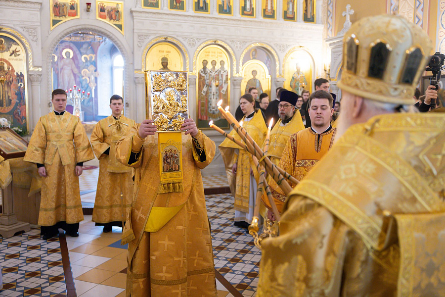 Престольный праздник Трёхсвятительского храма Коломенской духовной семинарии