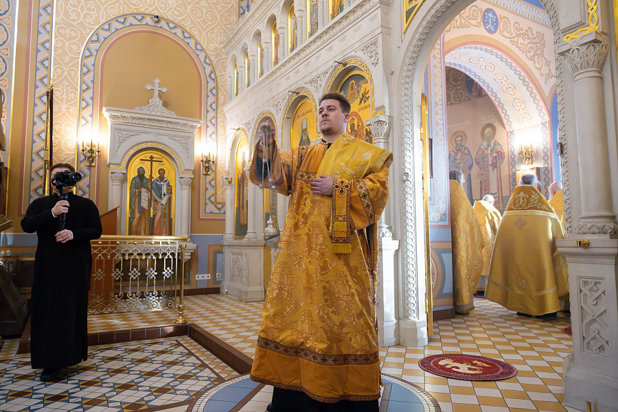 Престольный праздник Трёхсвятительского храма Коломенской духовной семинарии