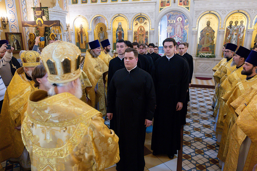 Престольный праздник Трёхсвятительского храма Коломенской духовной семинарии