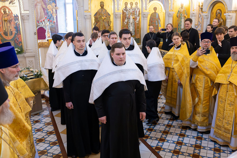Престольный праздник Трёхсвятительского храма Коломенской духовной семинарии