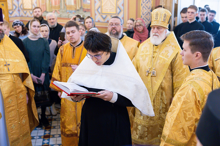 Престольный праздник Трёхсвятительского храма Коломенской духовной семинарии