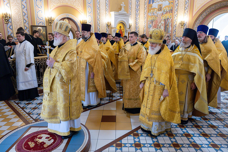 Престольный праздник Трёхсвятительского храма Коломенской духовной семинарии