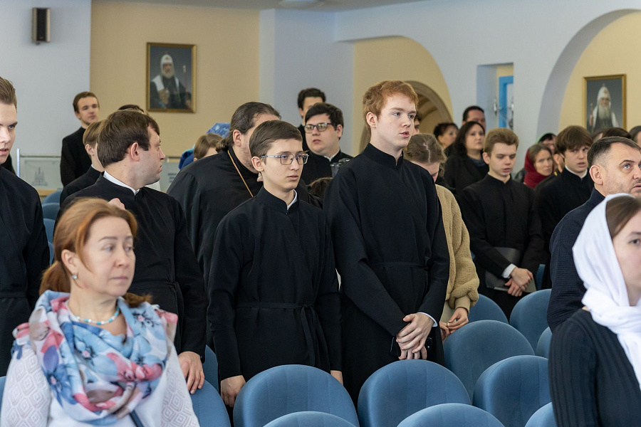 Престольный праздник Трёхсвятительского храма Коломенской духовной семинарии