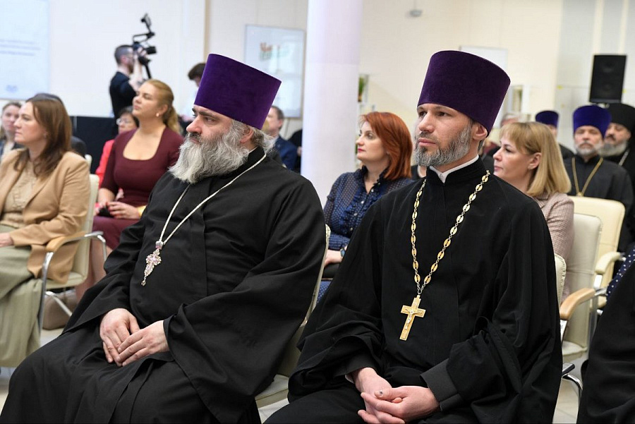 Подписание соглашений о сотрудничестве между учреждениями образования и благочиниями Дмитровского городского округа