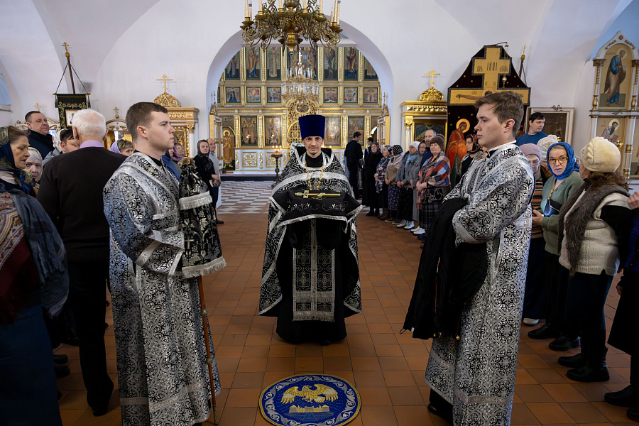 Великий покаянный канон преподобного Андрея Критского во вторник первой седмицы Великого поста