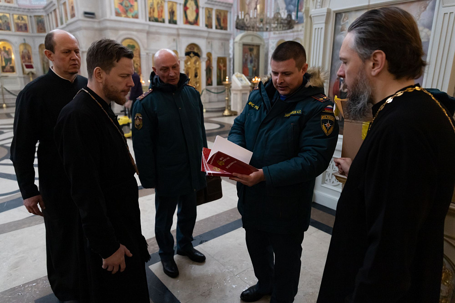 Встреча с представителям МЧС России в Троицком храме г. Коломна (Щурово)