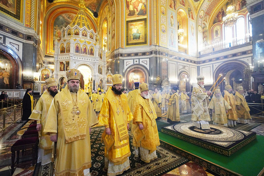В Неделю Торжества Православия Святейший Патриарх Кирилл совершил Литургию в Храме Христа Спасителя