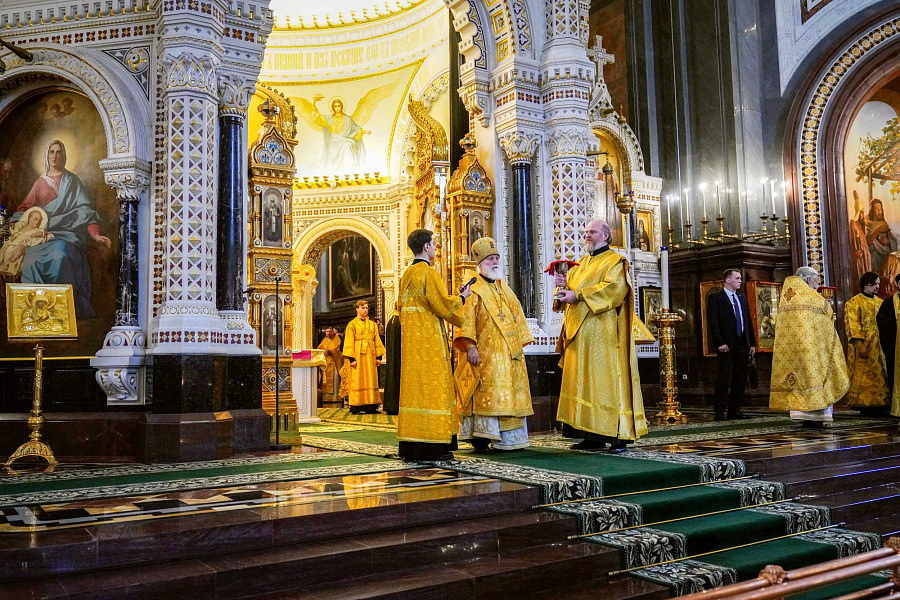 В Неделю Торжества Православия Святейший Патриарх Кирилл совершил Литургию в Храме Христа Спасителя