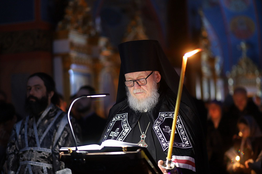 Чтение Великого покаянного канона преподобного Андрея Критского в Богоявленском соборе Ногинска