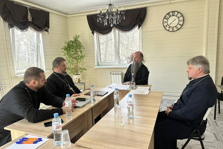 Епископ Сергиево-Посадский и Дмитровский Кирилл возглавил рабочее совещание по вопросам подготовки Химкинского благочиния к Пасхе