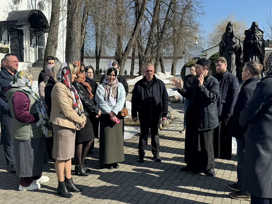 Руководство, сотрудники и ветераны ГУФСИН в Николо-Берлюковском монастыре