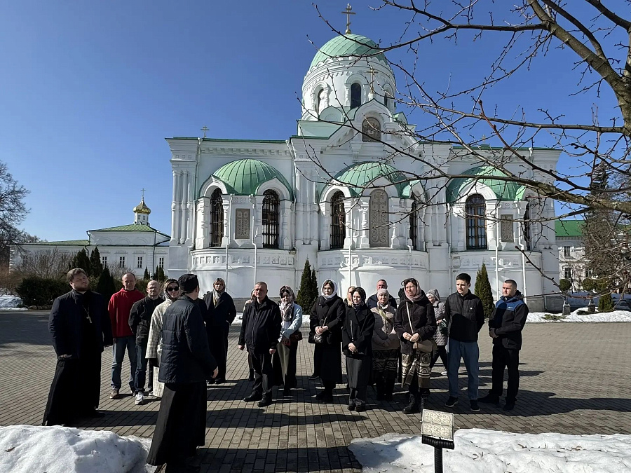 Руководство, сотрудники и ветераны ГУФСИН в Николо-Берлюковском монастыре