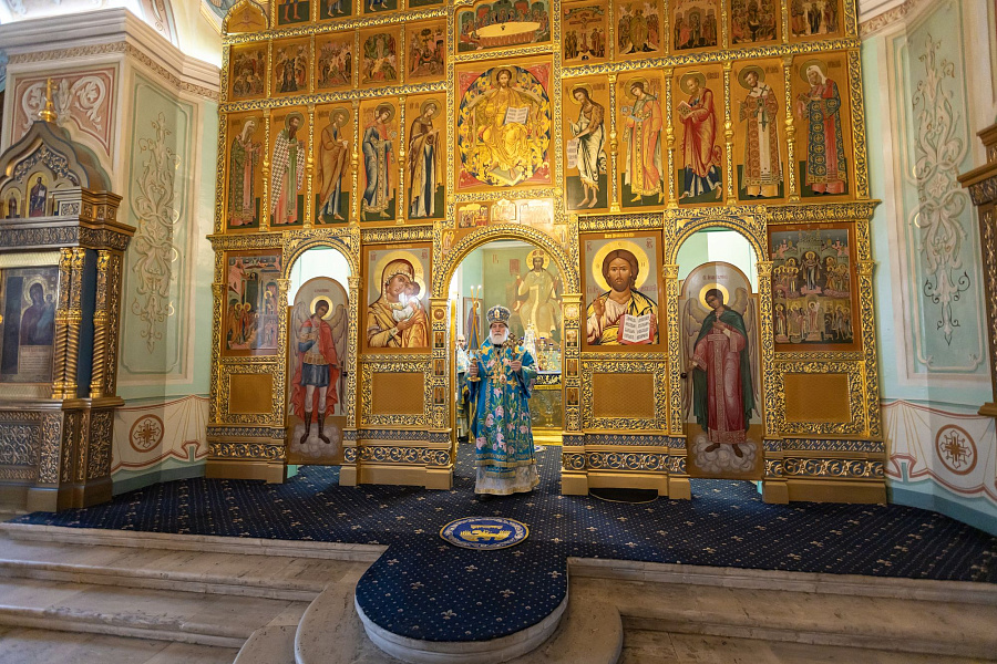 Архиерейское богослужение в праздник Благовещения Пресвятой Богородицы в Тихвинском храме города Коломны