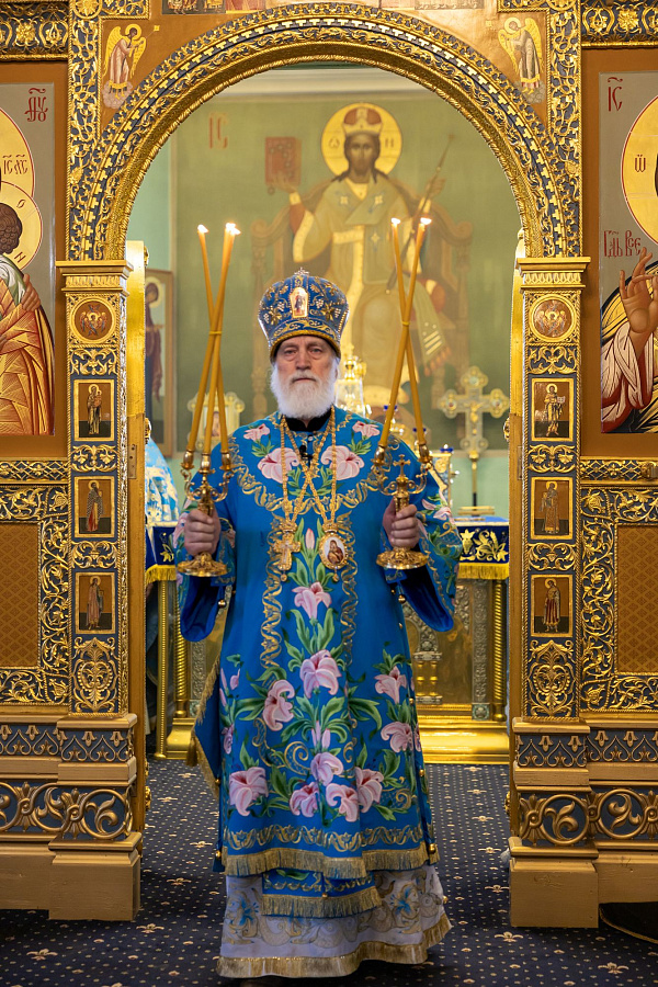 Архиерейское богослужение в праздник Благовещения Пресвятой Богородицы в Тихвинском храме города Коломны