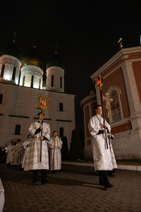 Пасха Христова в Тихвинском храме города Коломны