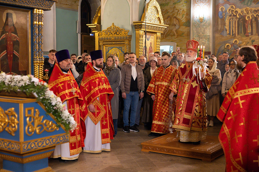 Пасха Христова в Тихвинском храме города Коломны