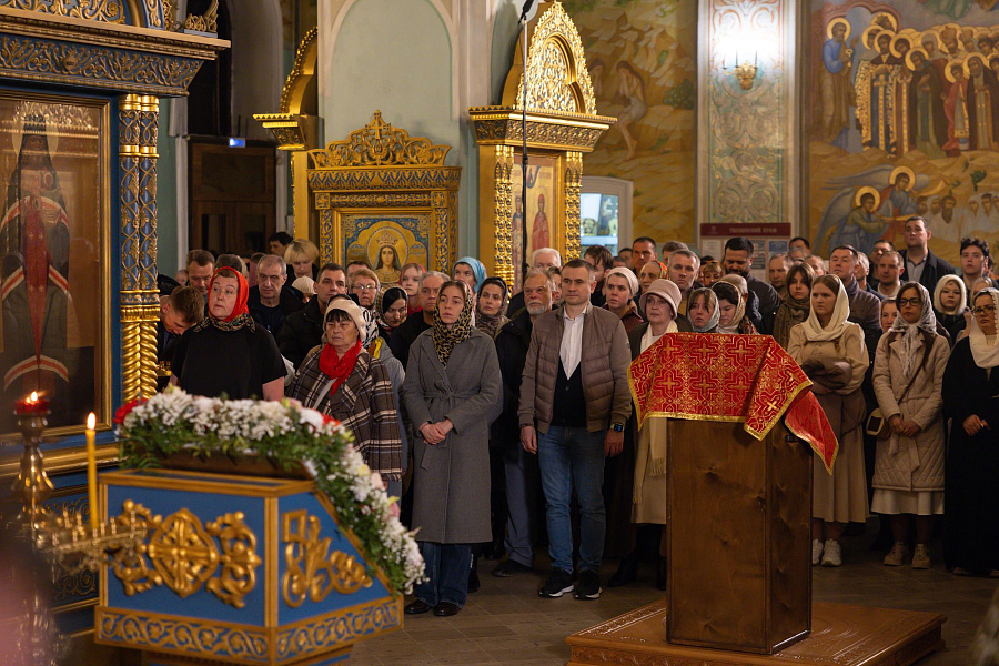 Пасха Христова в Тихвинском храме города Коломны