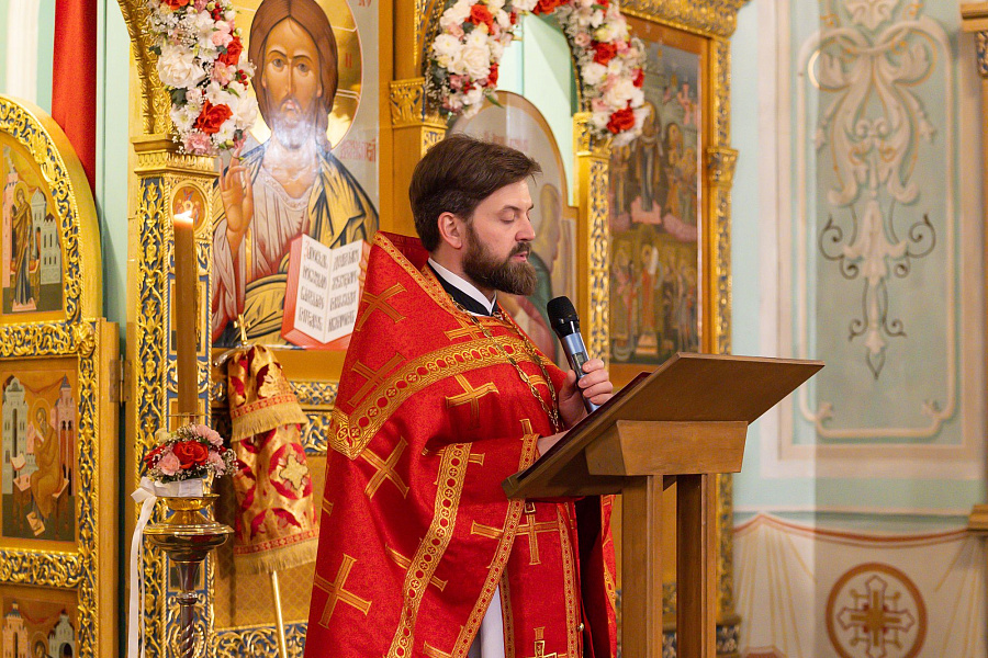 Пасха Христова в Тихвинском храме города Коломны