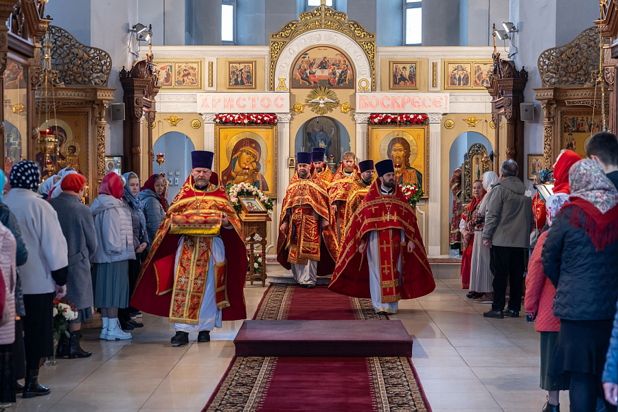 Архиерейское богослужение в Спасо-Преображенском храме города Жуковский