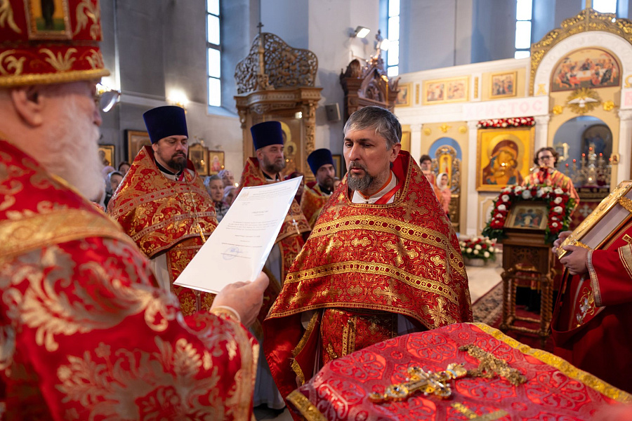Архиерейское богослужение в Спасо-Преображенском храме города Жуковский