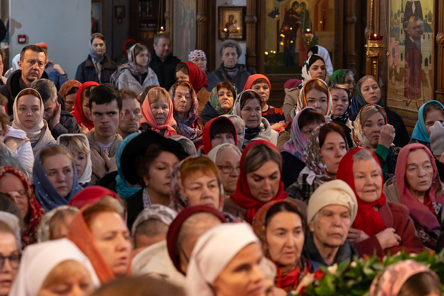 Архиерейское богослужение в Спасо-Преображенском храме города Жуковский
