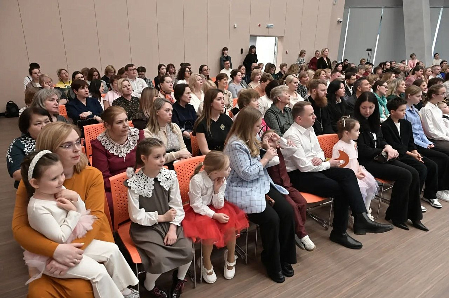 Пасхальная встреча в Красногорске Архиепископа Фомы с педагогическим сообществом западного Зонального объединения педагогов Московской области