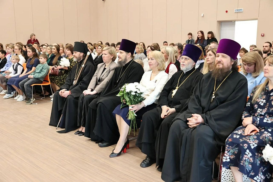 Пасхальная встреча в Красногорске Архиепископа Фомы с педагогическим сообществом западного Зонального объединения педагогов Московской области