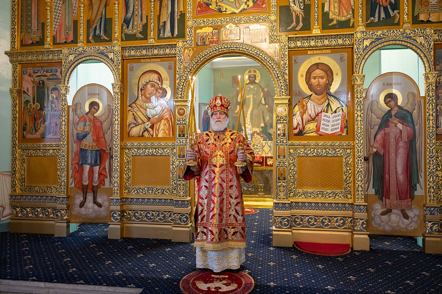 Архиерейское богослужение на Радоницу в Тихвинском храме города Коломны