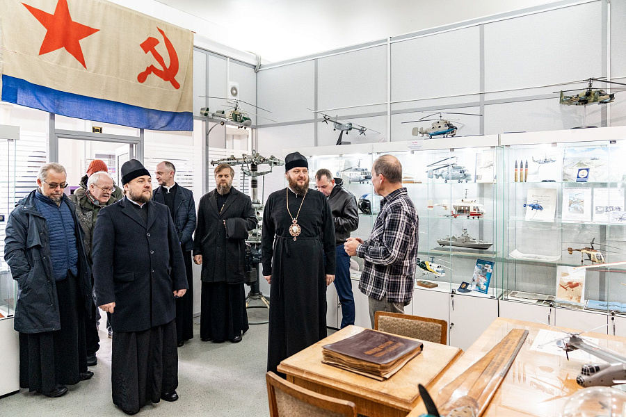 Освящение памятного камня и креста на месте строительства храма преподобного Сергия Радонежского в посёлке Томилино г.о. Люберцы