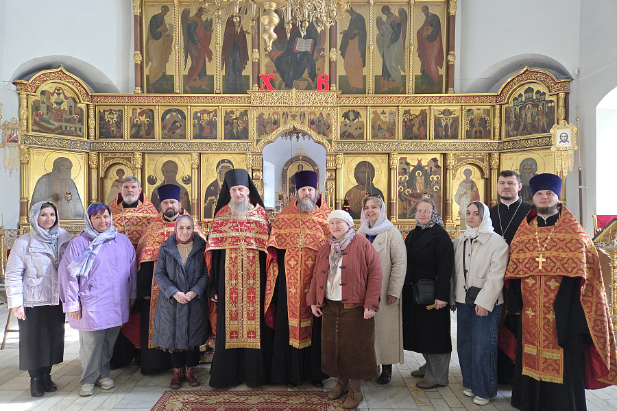 «Православная гостиная» в Успенском соборе Сергиева Посада для семей участников СВО
