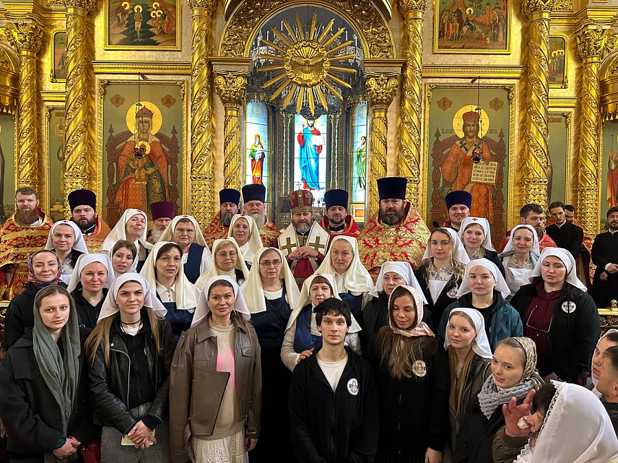 Архиерейское богослужение в Георгиевском кафедральном соборе города Одинцово
