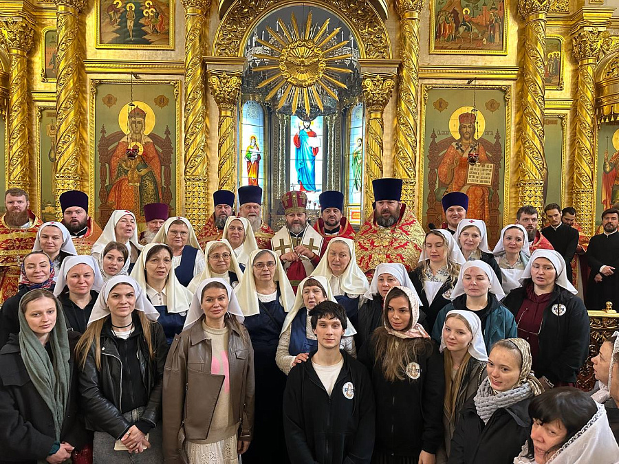 Архиерейское богослужение в Георгиевском кафедральном соборе города Одинцово